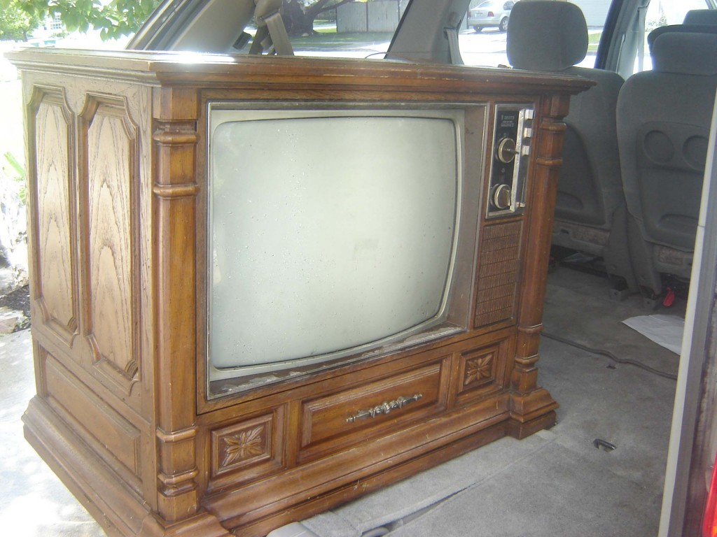 This OldFashioned TV Gets Upcycled Into A Traditional Piece Of