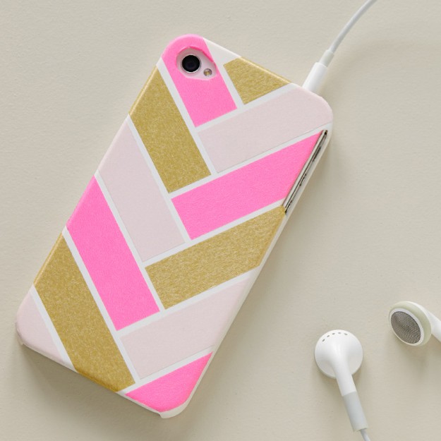 100-Creative-Ways-to-Use-Washi-Tape-Herringbone-Cellphone-Cover