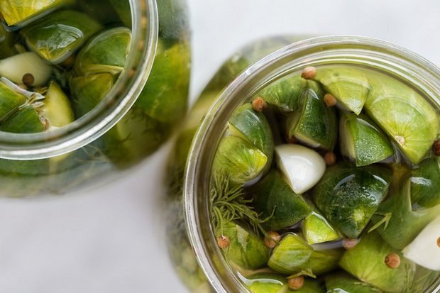 epicurious-pickling basic cucumbers