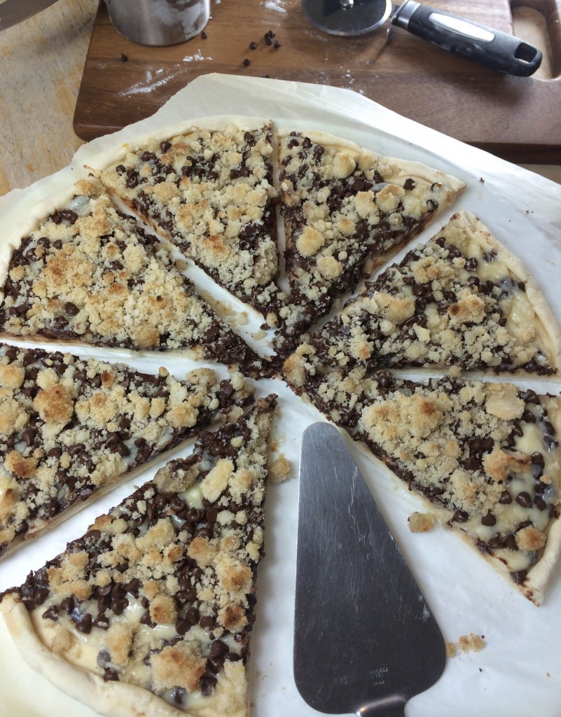 chocolate-chip-pizza_