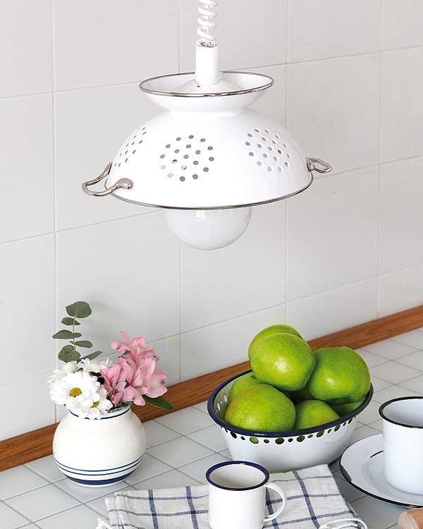 colander-pendant-lamp