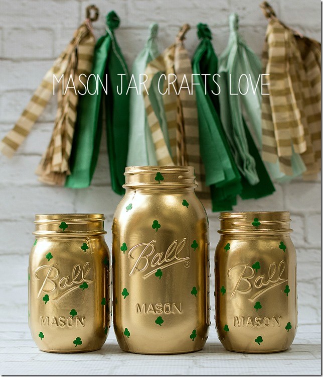 shamrock-mason-jars-st-pats-day-decor-2_thumb